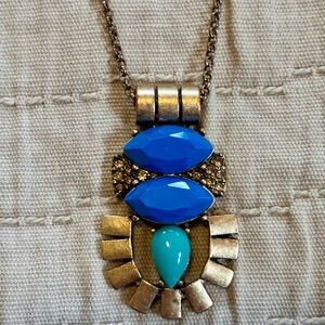 Elegant Blue Pendant Necklace
